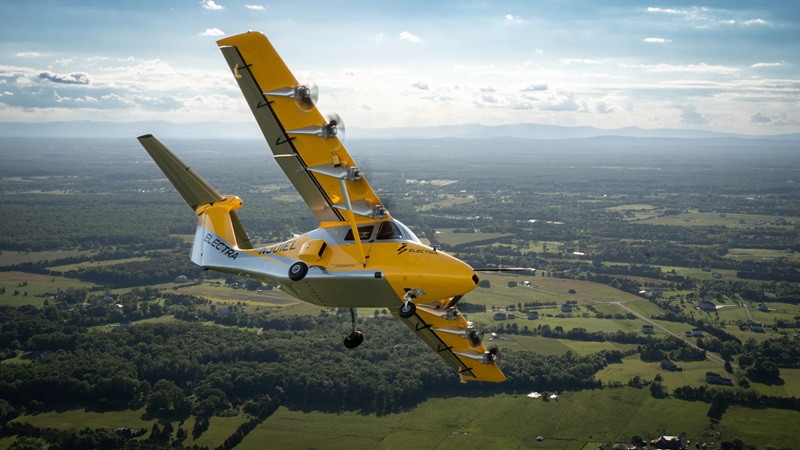 Pesawat hybrid-electric STOL berhasil terbang di runway mini