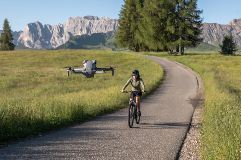DJI Mini 5 Pro rilis dengan sensor 1 inci dan LiDAR
