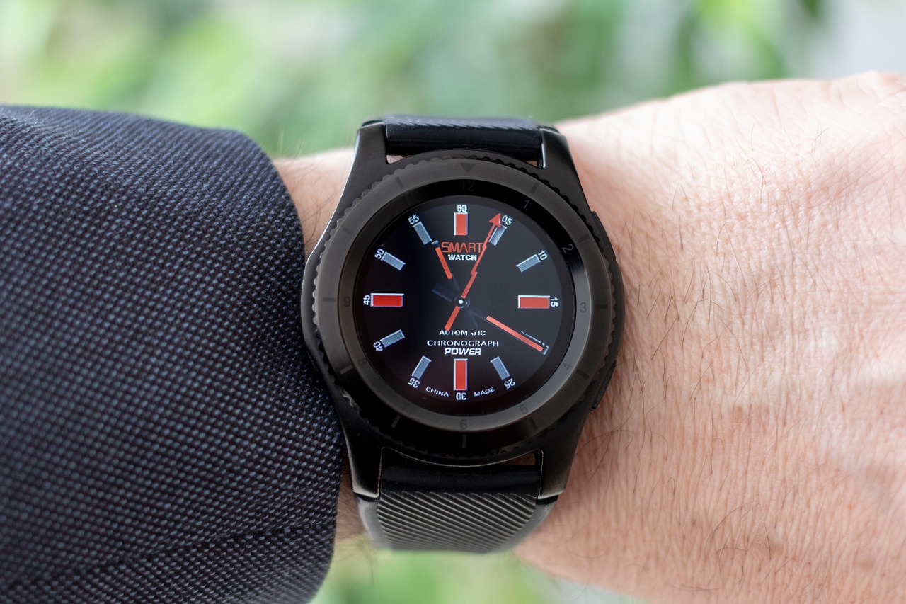 Tips memilih smartwatch sejutaan terbaik 2025