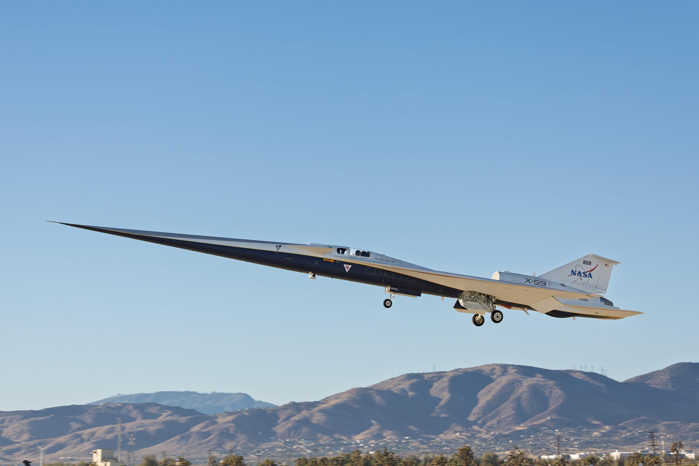 Jet supersonik NASA berhasil uji terbang pertama