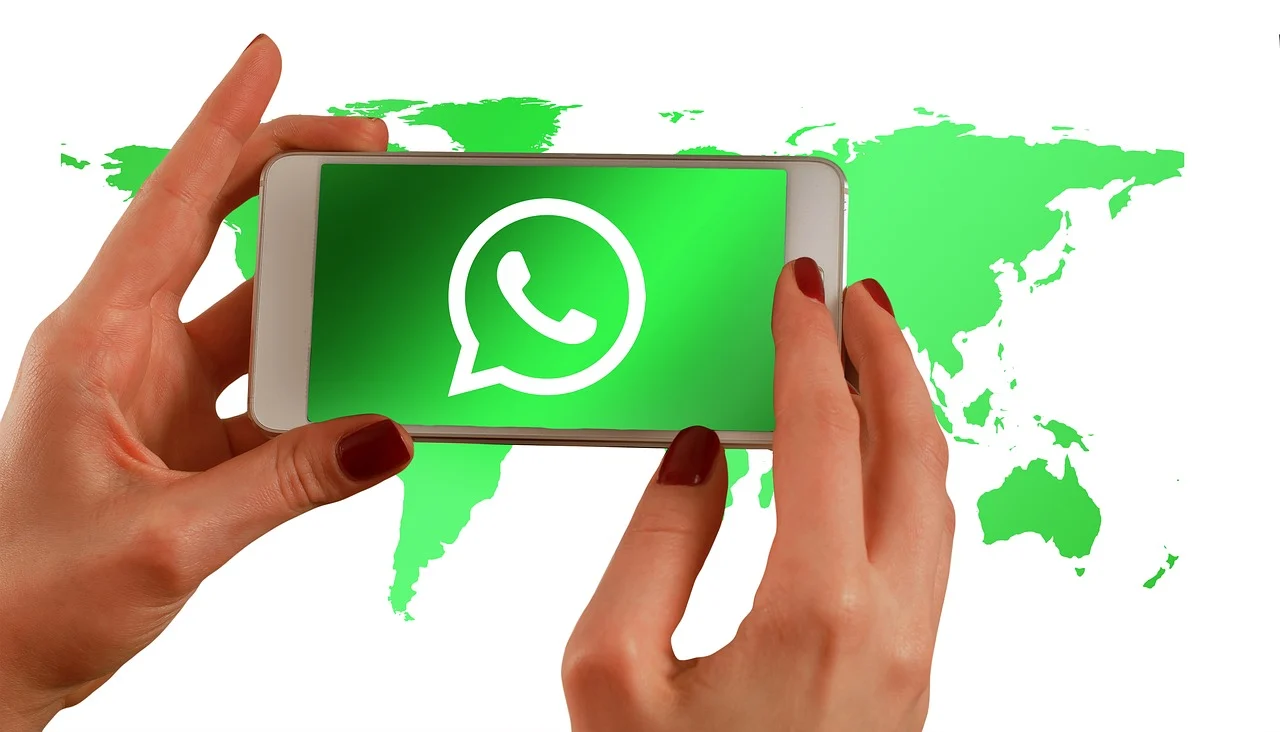 WhatsApp beralih dari Tenor ke Klipy sebagai sumber GIF