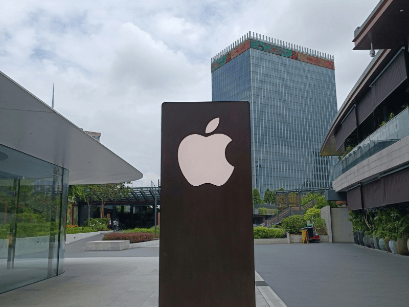 Apple pangkas komisi Mini Apps di App Store