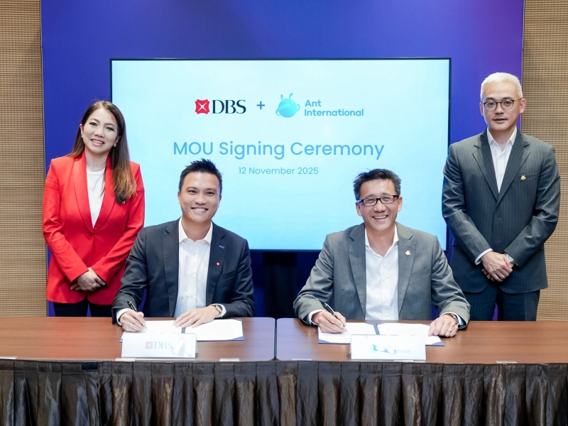 DBS dan ANT International berikan kemudahan transaksi di luar negeri