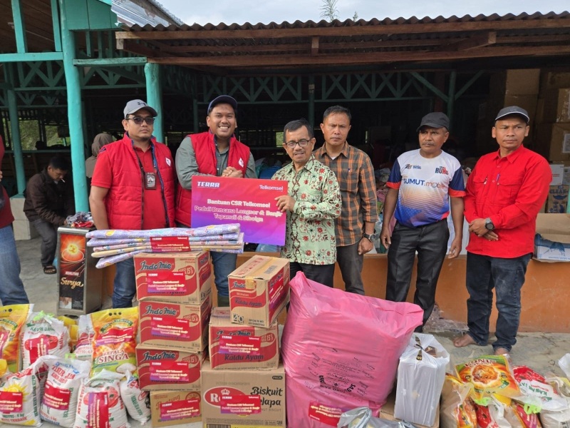 Telkomsel beri bantuan sosial dan perbaikan jaringan terdampak musibah banjir di Aceh dan Sumatera