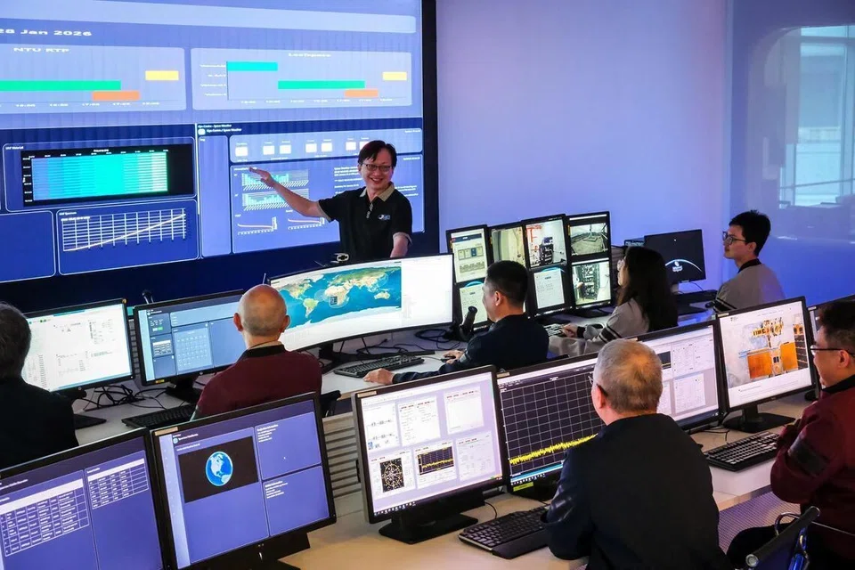 Singapura siap luncurkan nanosatelit AI untuk filter data dari luar angkasa
