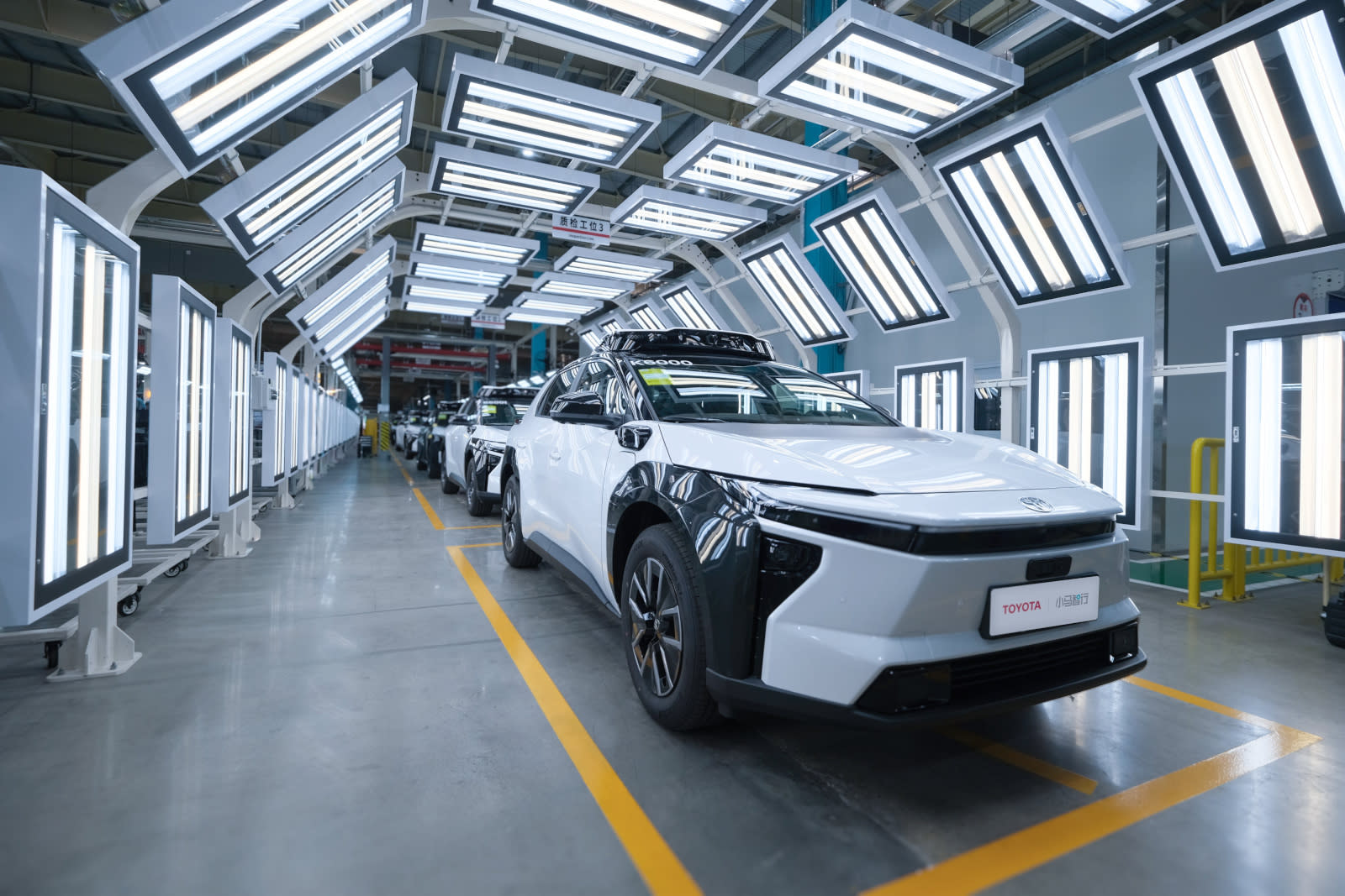 Toyota dan Pony.ai mulai produksi massal robotaxi