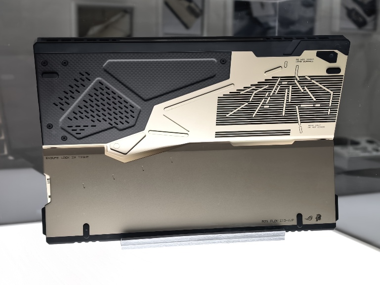 ASUS ROG Flow Z13-KJP, cuma ada 50 di Indonesia