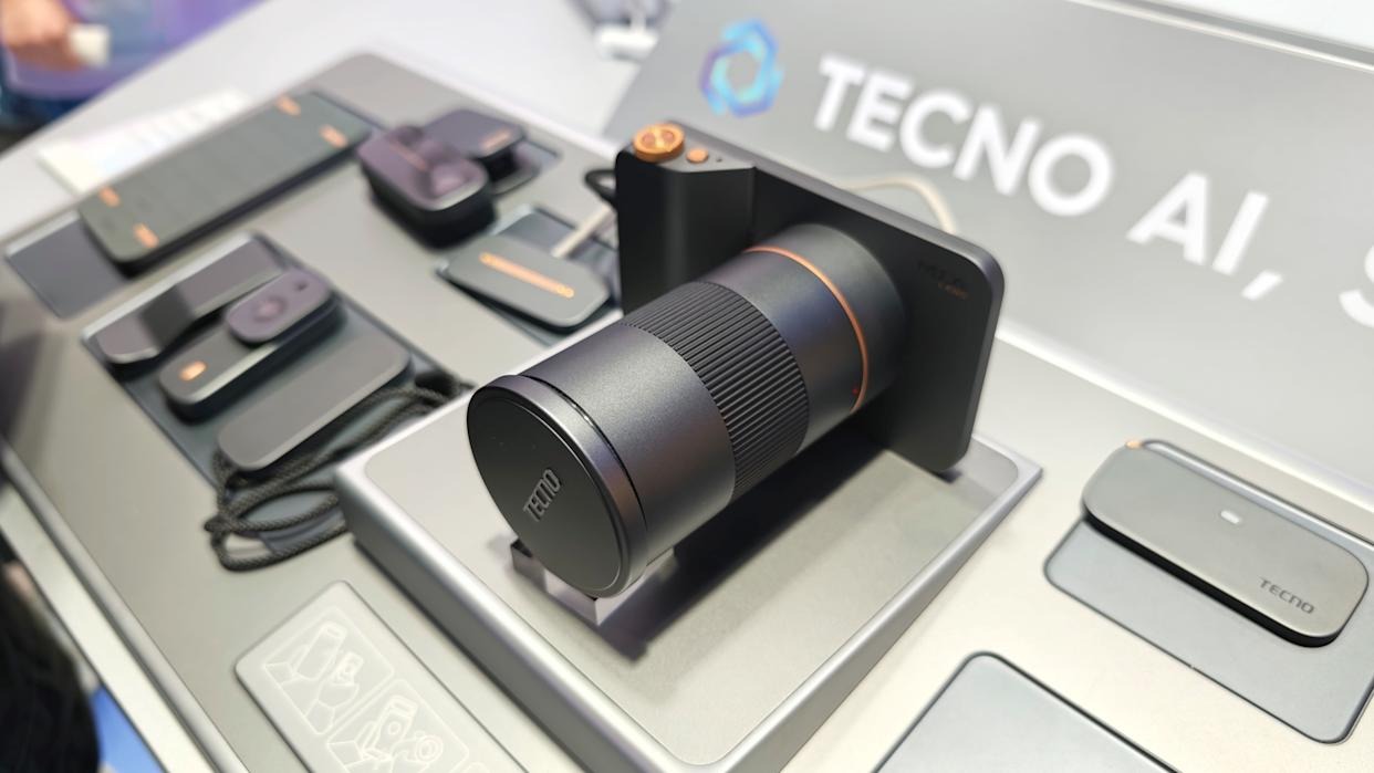 Tecno nekat! Bikin Hp modular tanpa USB-C
