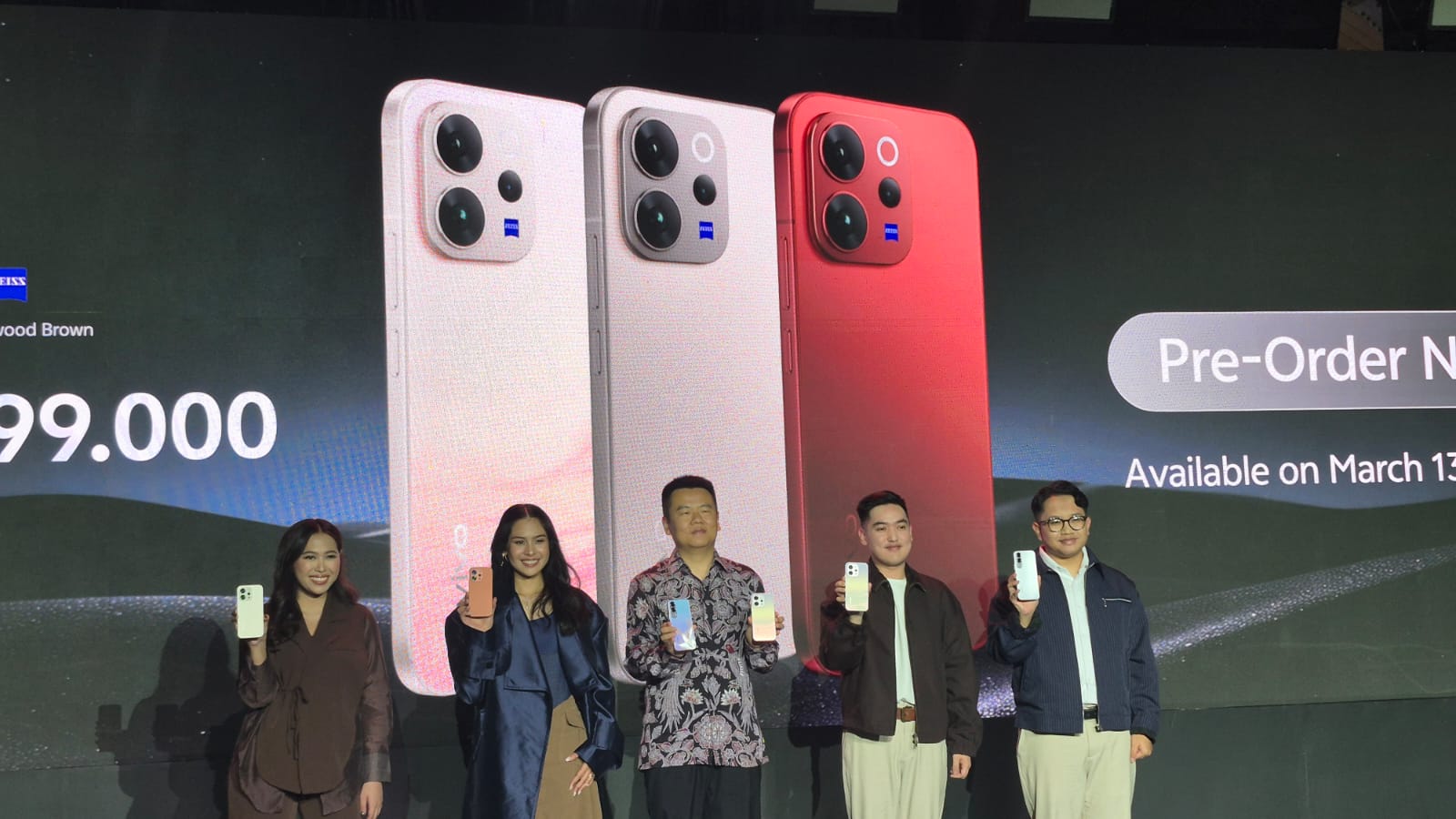 Vivo V70 rilis di Indonesia: bodi ringkas, harga Rp 8 jutaan