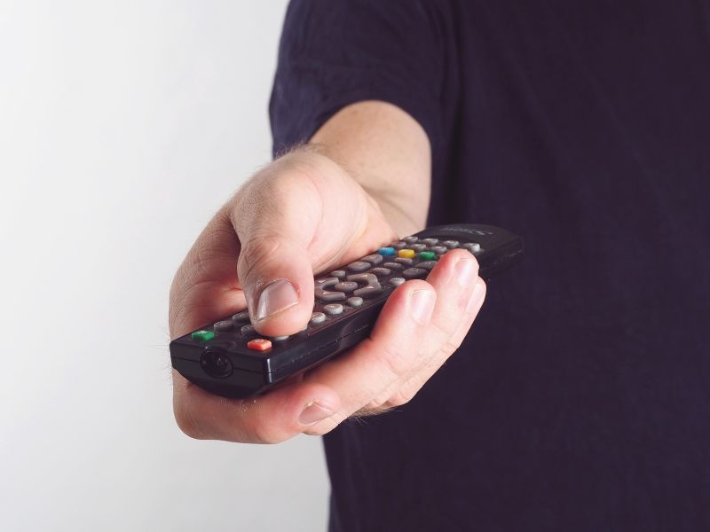 Kenapa remote TV masih gunakan teknologi Infra Red?